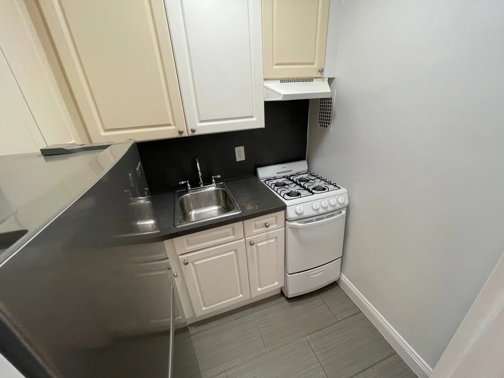 Apartment 37th Avenue Queens, NY 11372, MLS-RD5435-5