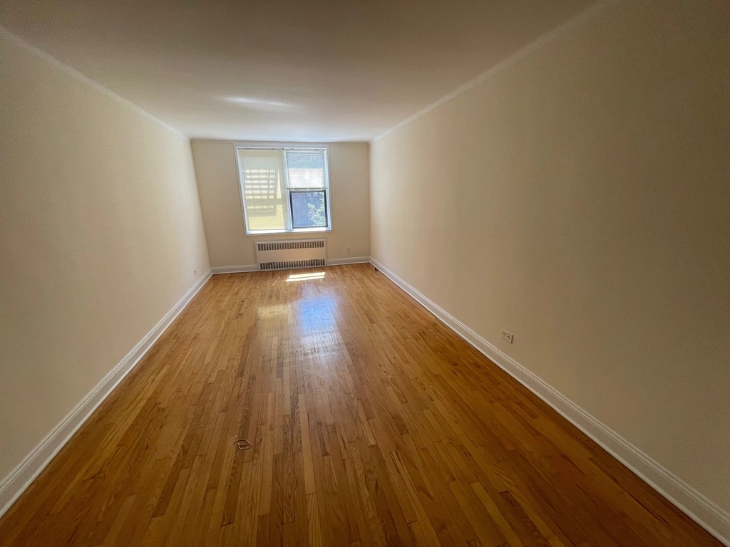 Apartment 37th Avenue Queens, NY 11372, MLS-RD5435-10