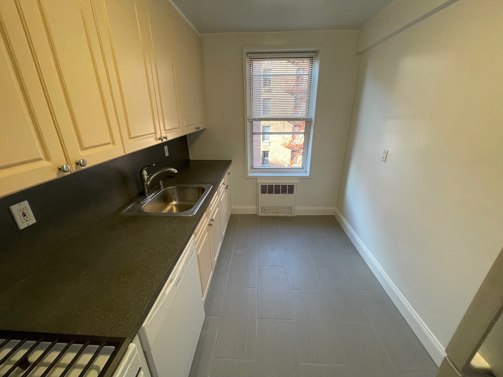 Apartment 150th Street Queens, NY 11367, MLS-RD5436-5