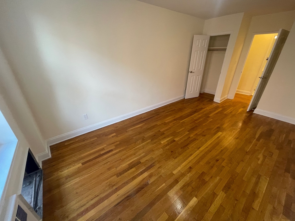 Apartment 150th Street Queens, NY 11367, MLS-RD5436-16