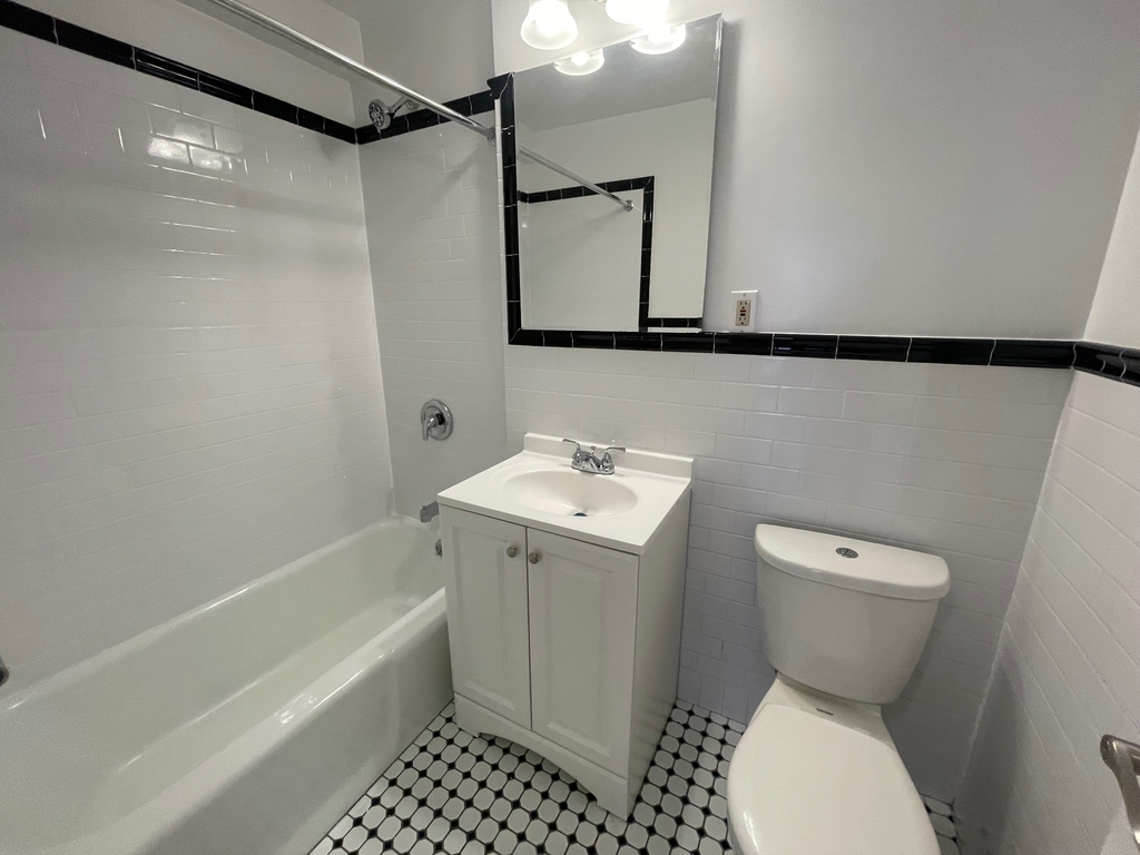 Apartment 150th Street  Queens, NY 11367, MLS-RD5436-22