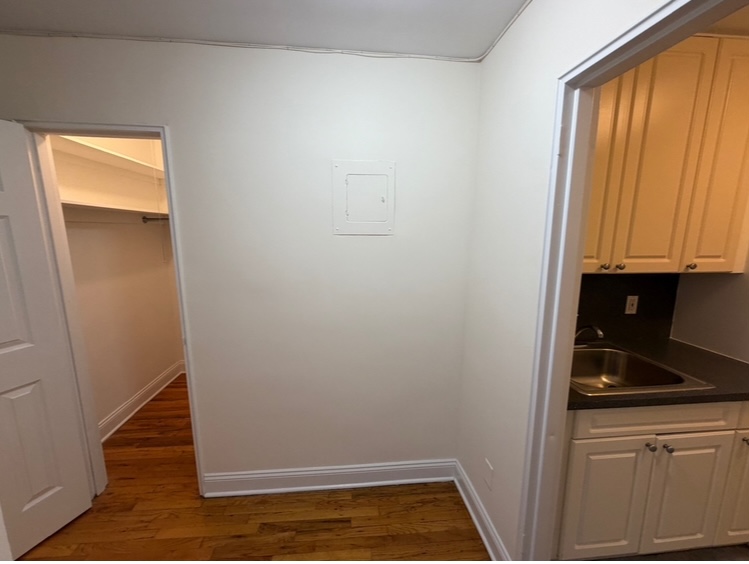 Apartment Ava Place  Queens, NY 11432, MLS-RD5438-8