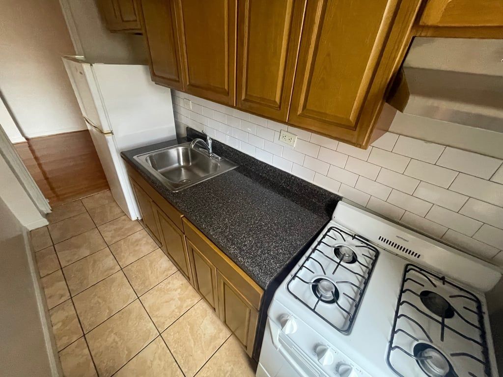 Apartment Vietor Avenue  Queens, NY 11373, MLS-RD5439-3