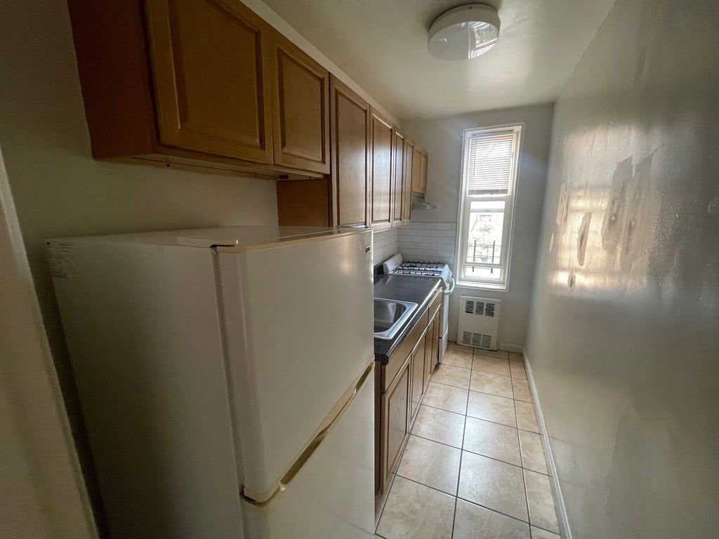 Apartment Vietor Avenue  Queens, NY 11373, MLS-RD5439-5