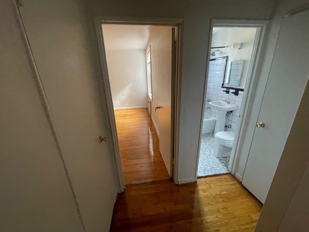 Apartment Vietor Avenue  Queens, NY 11373, MLS-RD5439-8