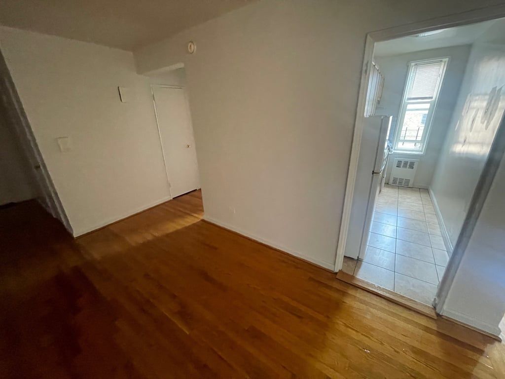 Apartment Vietor Avenue  Queens, NY 11373, MLS-RD5439-11