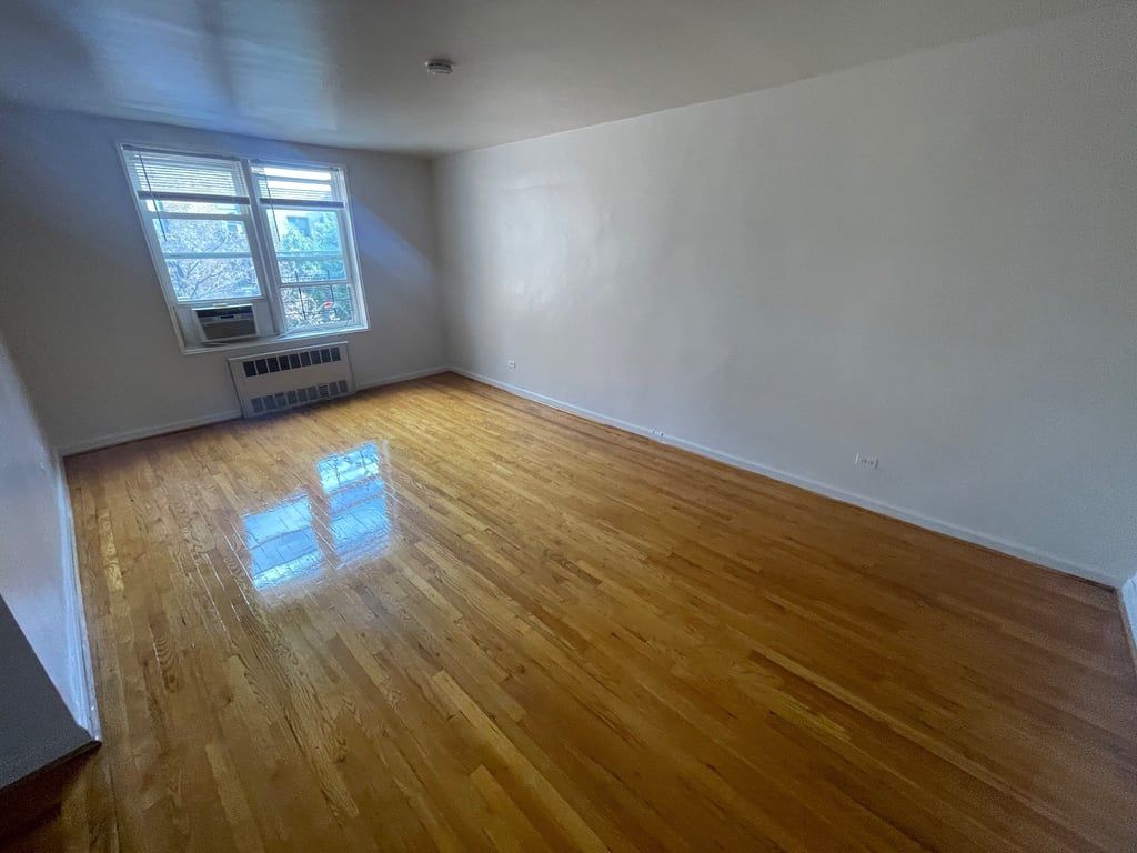 Apartment Vietor Avenue  Queens, NY 11373, MLS-RD5439-13