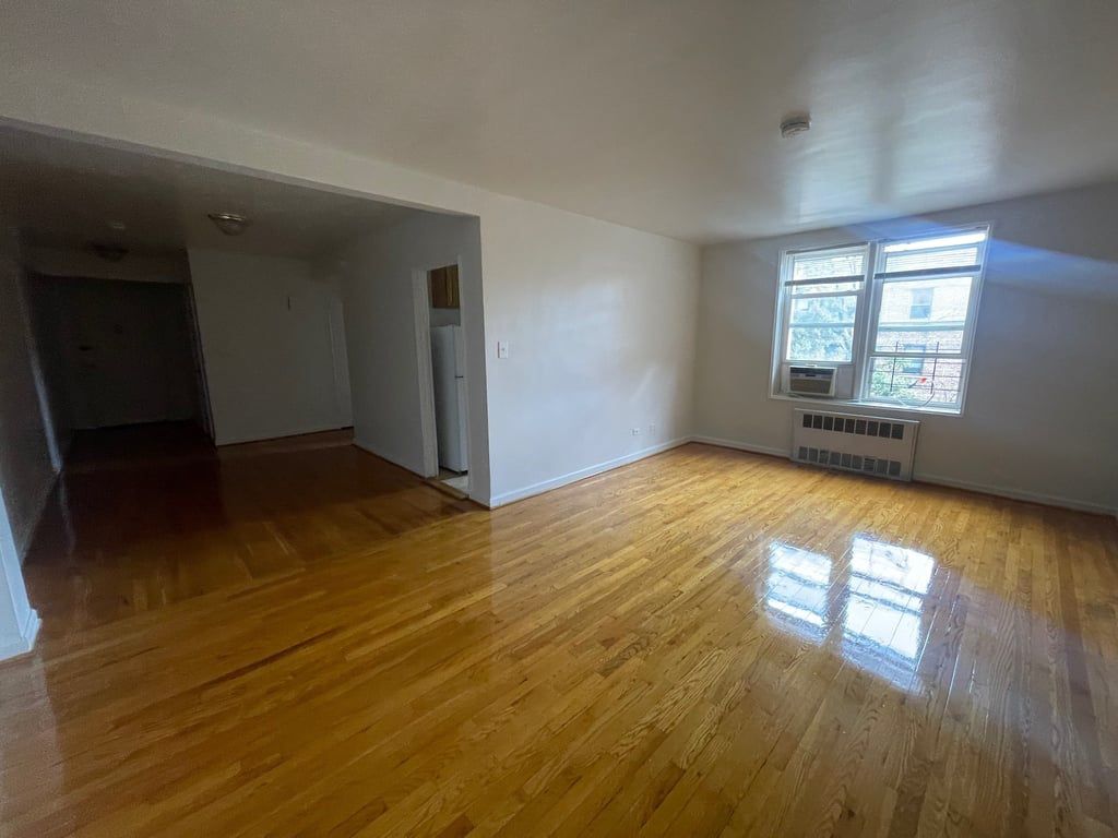 Apartment Vietor Avenue  Queens, NY 11373, MLS-RD5439-16