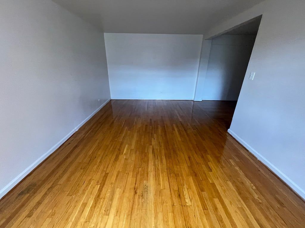 Apartment Vietor Avenue  Queens, NY 11373, MLS-RD5439-18