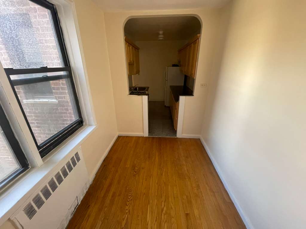 Apartment Wetherole Street  Queens, NY 11374, MLS-RD5440-6