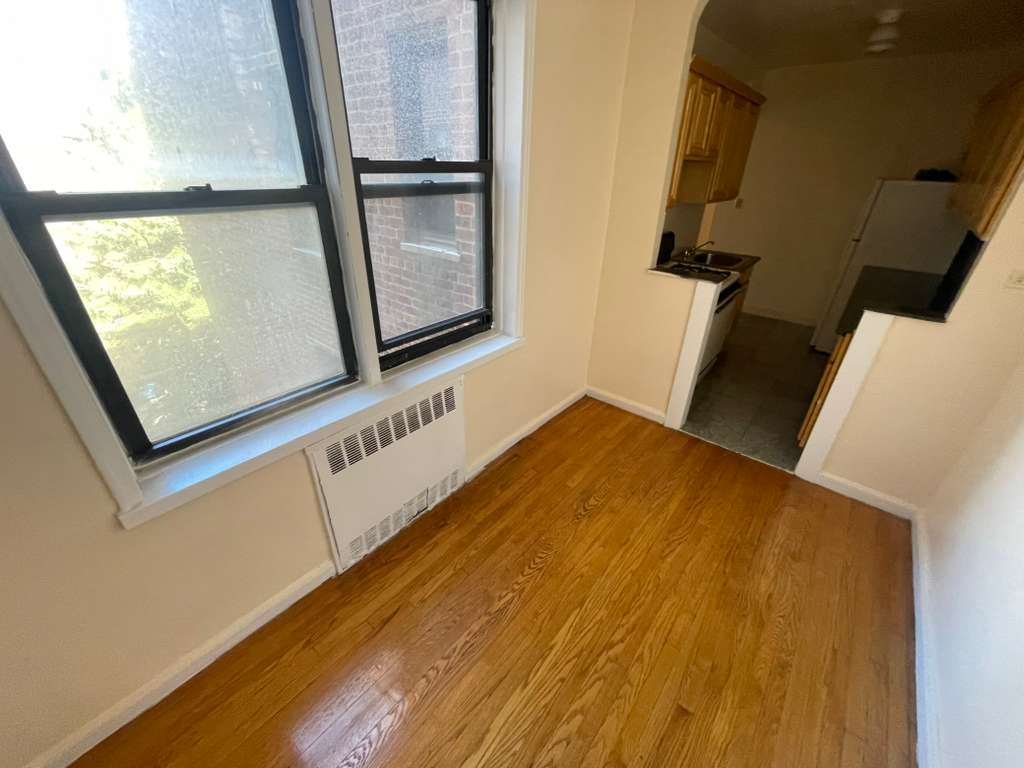 Apartment Wetherole Street  Queens, NY 11374, MLS-RD5440-7
