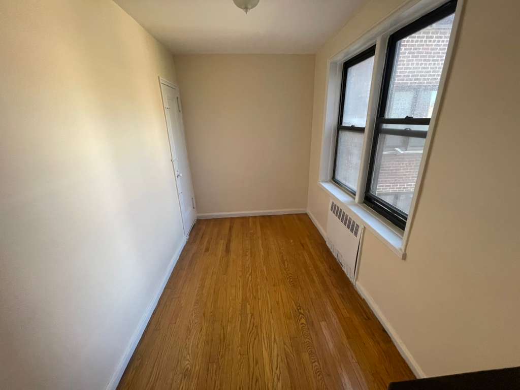 Apartment Wetherole Street  Queens, NY 11374, MLS-RD5440-8