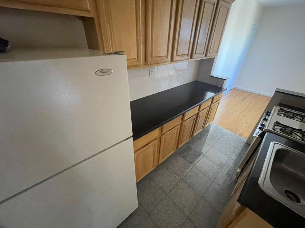 Apartment Wetherole Street  Queens, NY 11374, MLS-RD5440-2