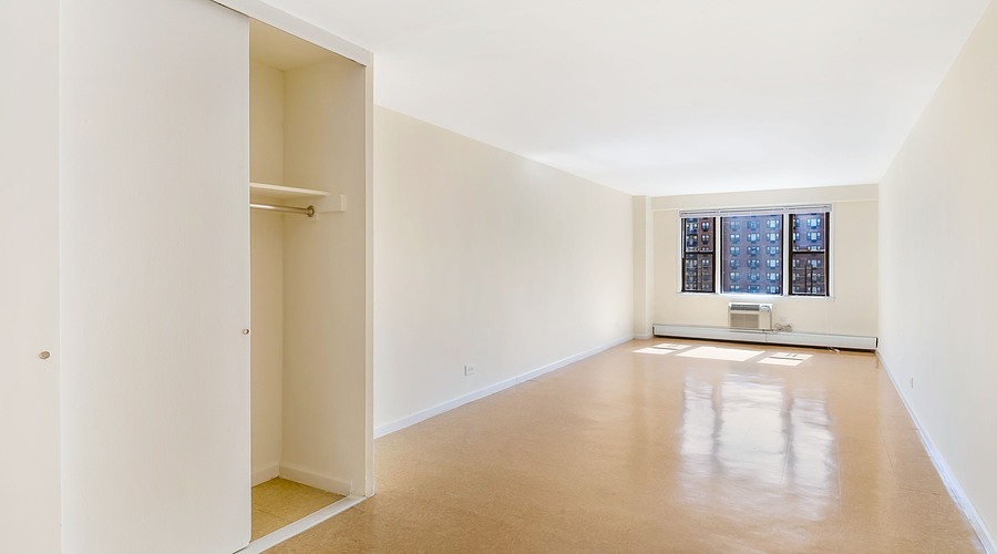 Apartment 57th Avenue  Queens, NY 11368, MLS-RD5446-5