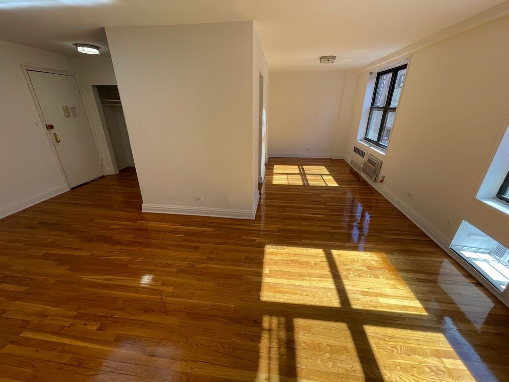 Apartment 67th Drive Queens, NY 11375, MLS-RD5462-6
