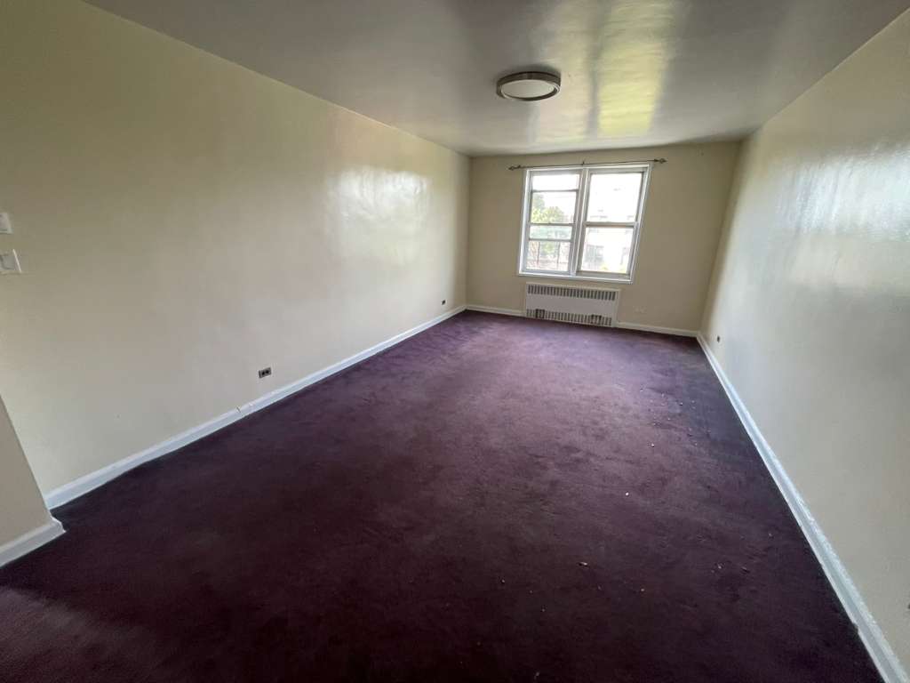 Apartment Daniels Street  Queens, NY 11435, MLS-RD5463-7