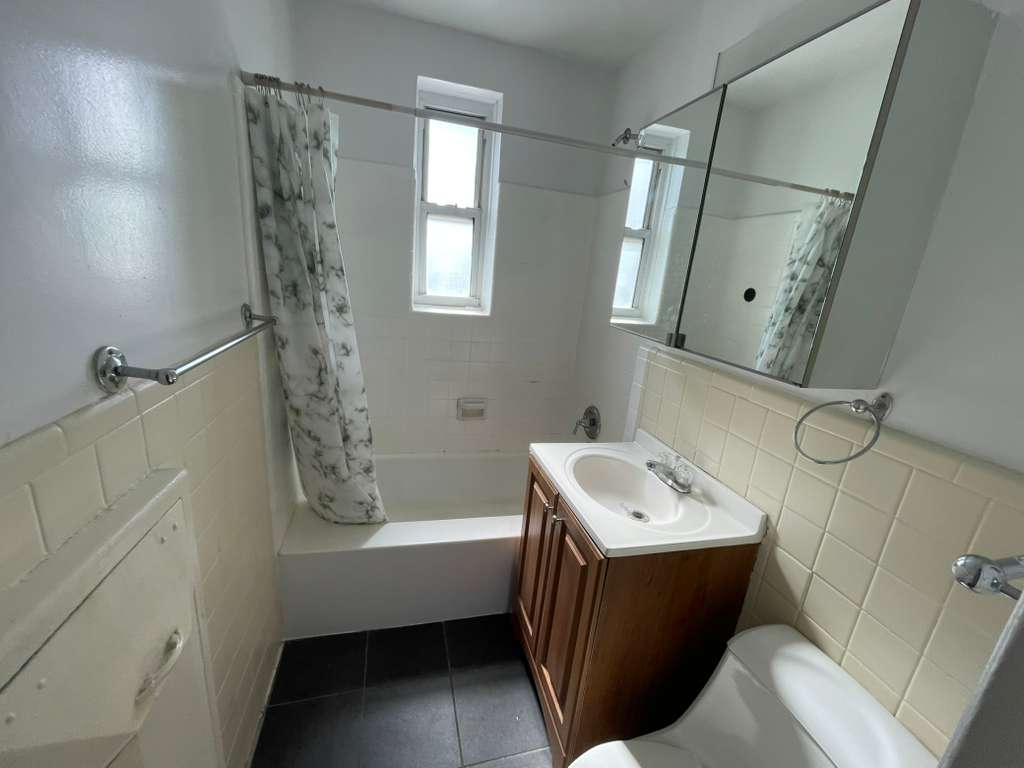 Apartment Daniels Street  Queens, NY 11435, MLS-RD5463-13