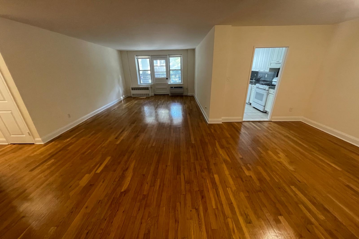Apartment 150th Street  Queens, NY 11367, MLS-RD5465-8