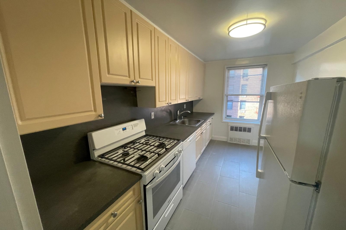 Apartment 150th Street Queens, NY 11367, MLS-RD5470-2
