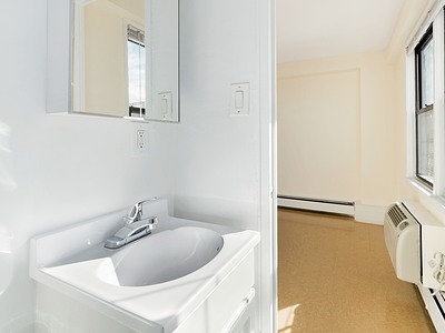 Apartment Horace Harding Expwy  Queens, NY 11368, MLS-RD5483-10