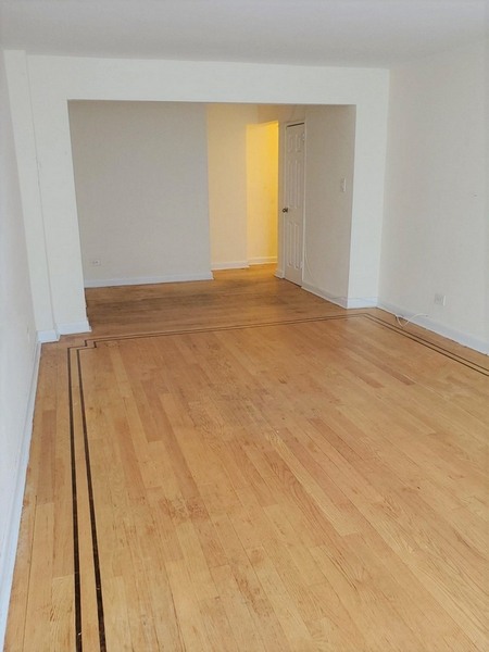 Apartment Crescent Street  Queens, NY 11106, MLS-RD5491-6