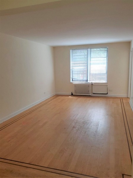 Apartment Crescent Street  Queens, NY 11106, MLS-RD5491-7