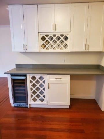 Apartment Crescent Street  Queens, NY 11106, MLS-RD5491-3