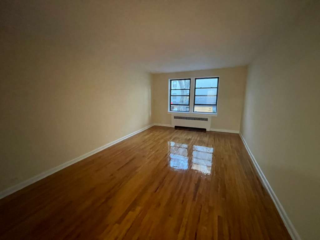 Apartment 102nd Street  Queens, NY 11374, MLS-RD5492-10