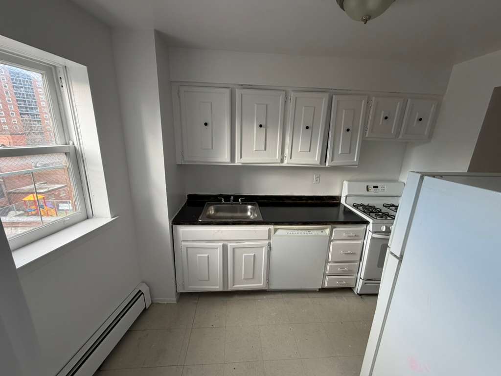Apartment 98th Place  Queens, NY 11374, MLS-RD5495-5