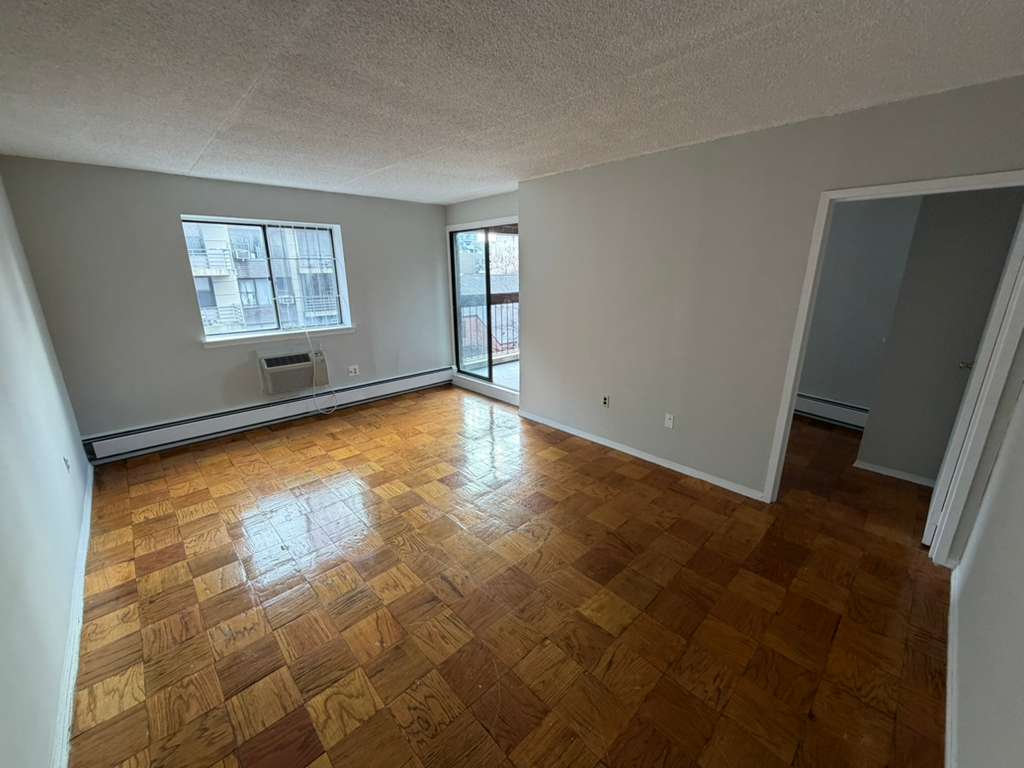Apartment 98th Place  Queens, NY 11374, MLS-RD5495-9