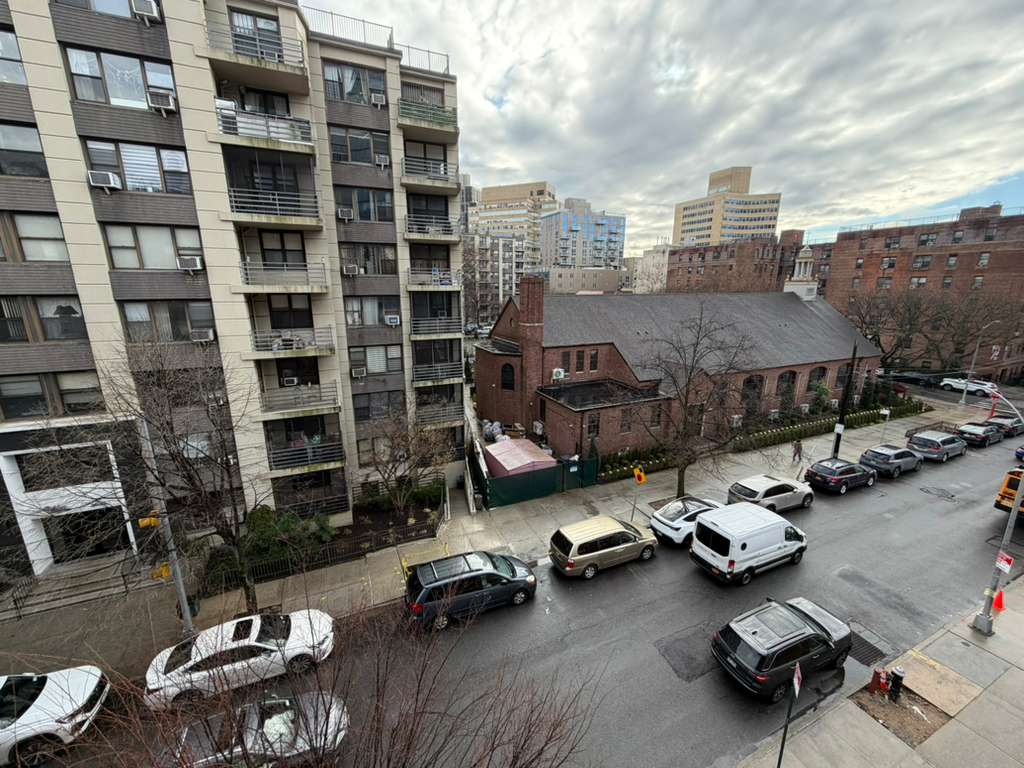 Apartment 98th Place  Queens, NY 11374, MLS-RD5495-19