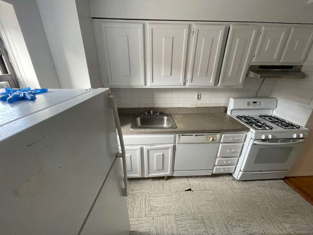 Apartment 98th Place  Queens, NY 11374, MLS-RD5497-5