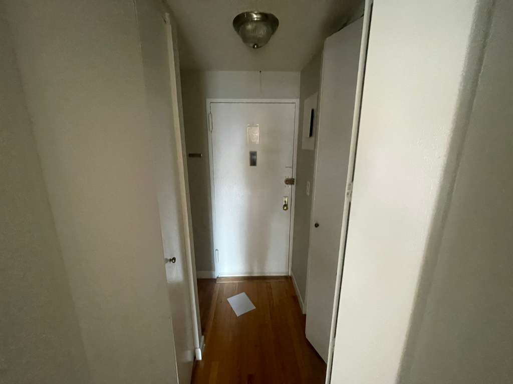 Apartment Bell Blvd  Queens, NY 11360, MLS-RD5498-14