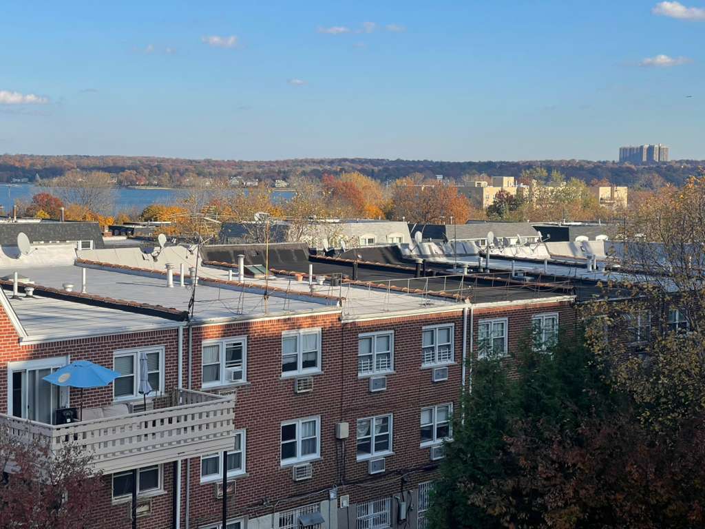 Apartment Bell Blvd  Queens, NY 11360, MLS-RD5498-20