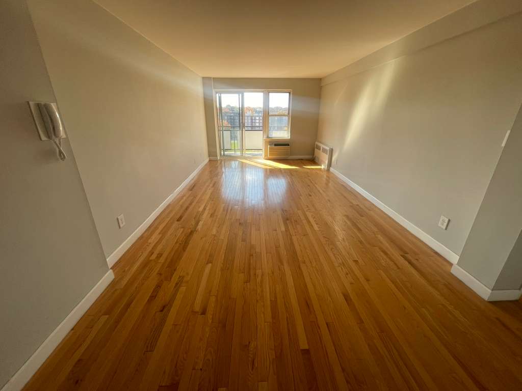 Apartment Bell Blvd  Queens, NY 11360, MLS-RD5499-6