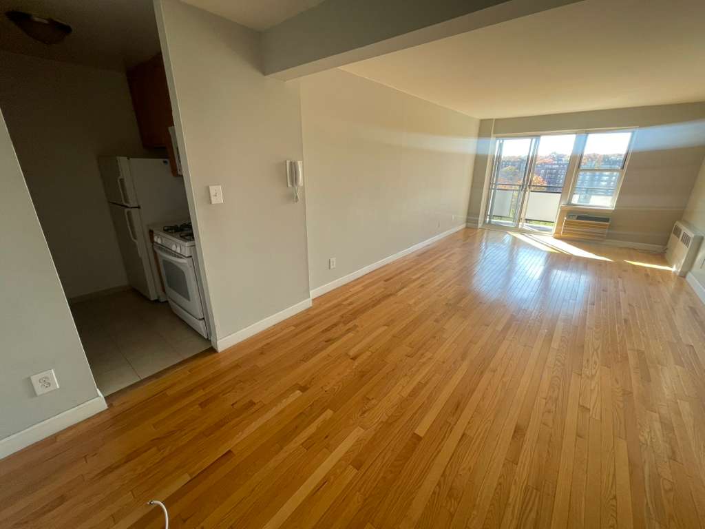 Apartment Bell Blvd  Queens, NY 11360, MLS-RD5499-7
