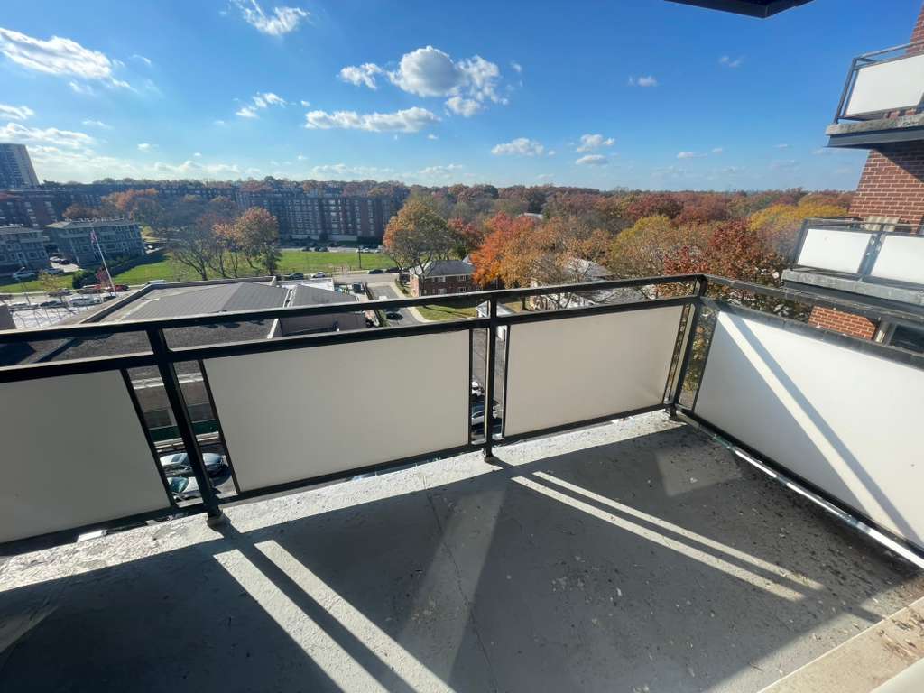 Apartment Bell Blvd  Queens, NY 11360, MLS-RD5499-10