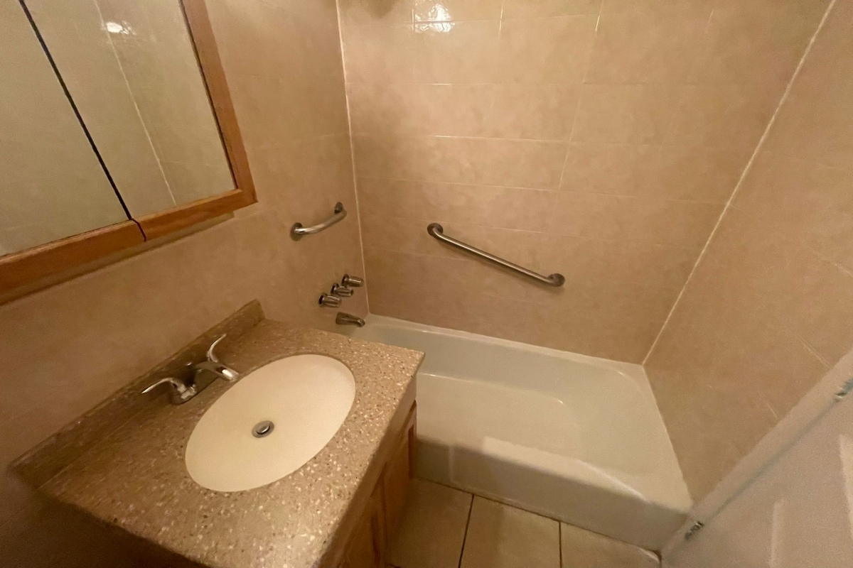 Apartment Bell Blvd Queens, NY 11360, MLS-RD5500-15