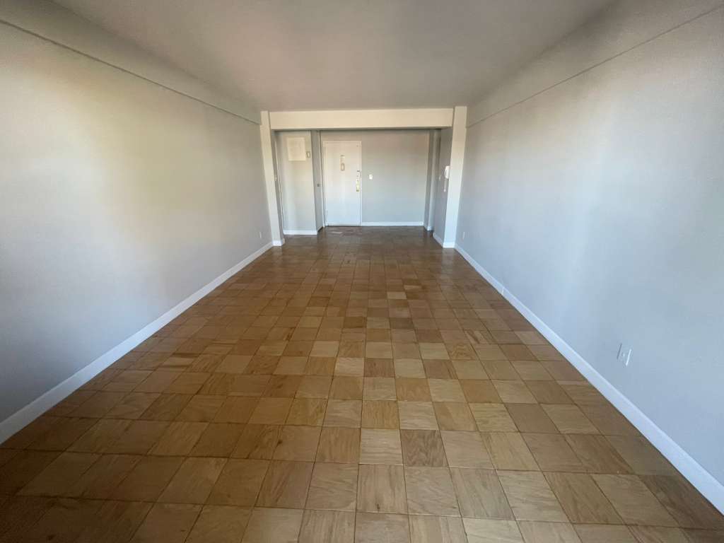 Apartment Bell Blvd  Queens, NY 11360, MLS-RD5501-5