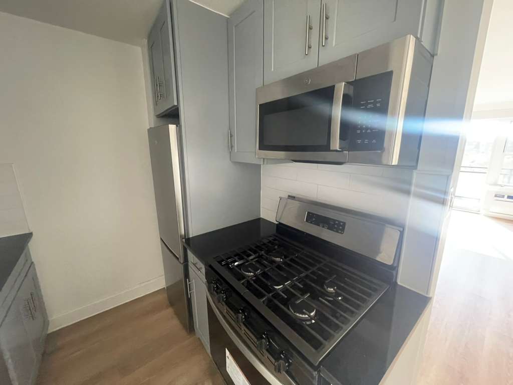Apartment Bell Blvd  Queens, NY 11360, MLS-RD5502-2