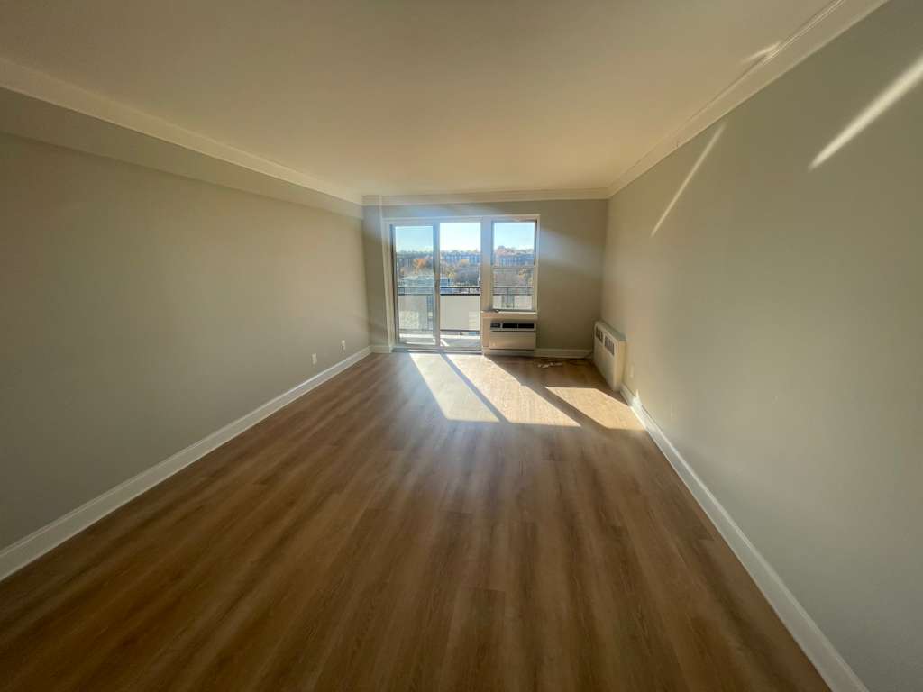 Apartment Bell Blvd  Queens, NY 11360, MLS-RD5502-6