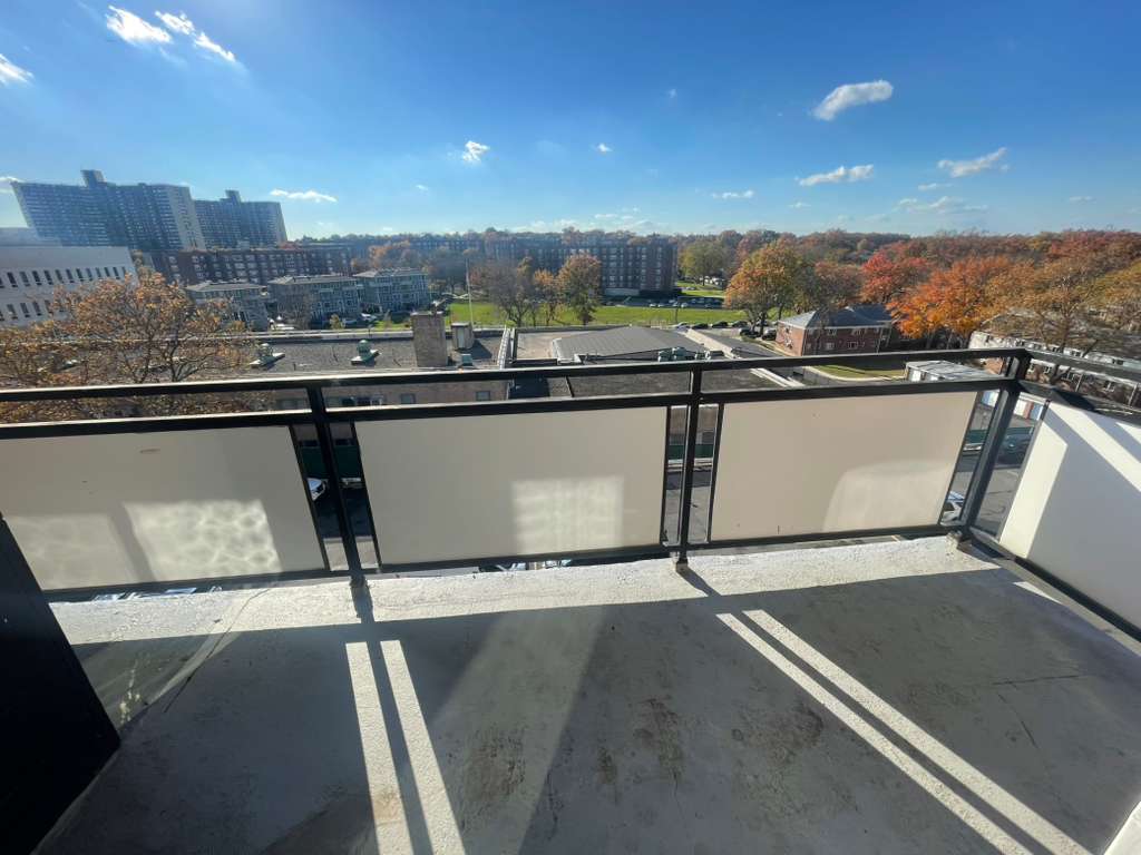 Apartment Bell Blvd  Queens, NY 11360, MLS-RD5502-10