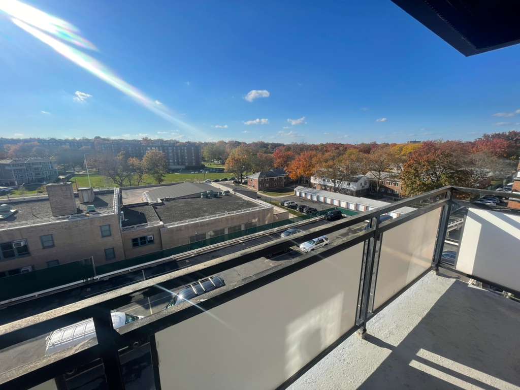 Apartment Bell Blvd  Queens, NY 11360, MLS-RD5502-11