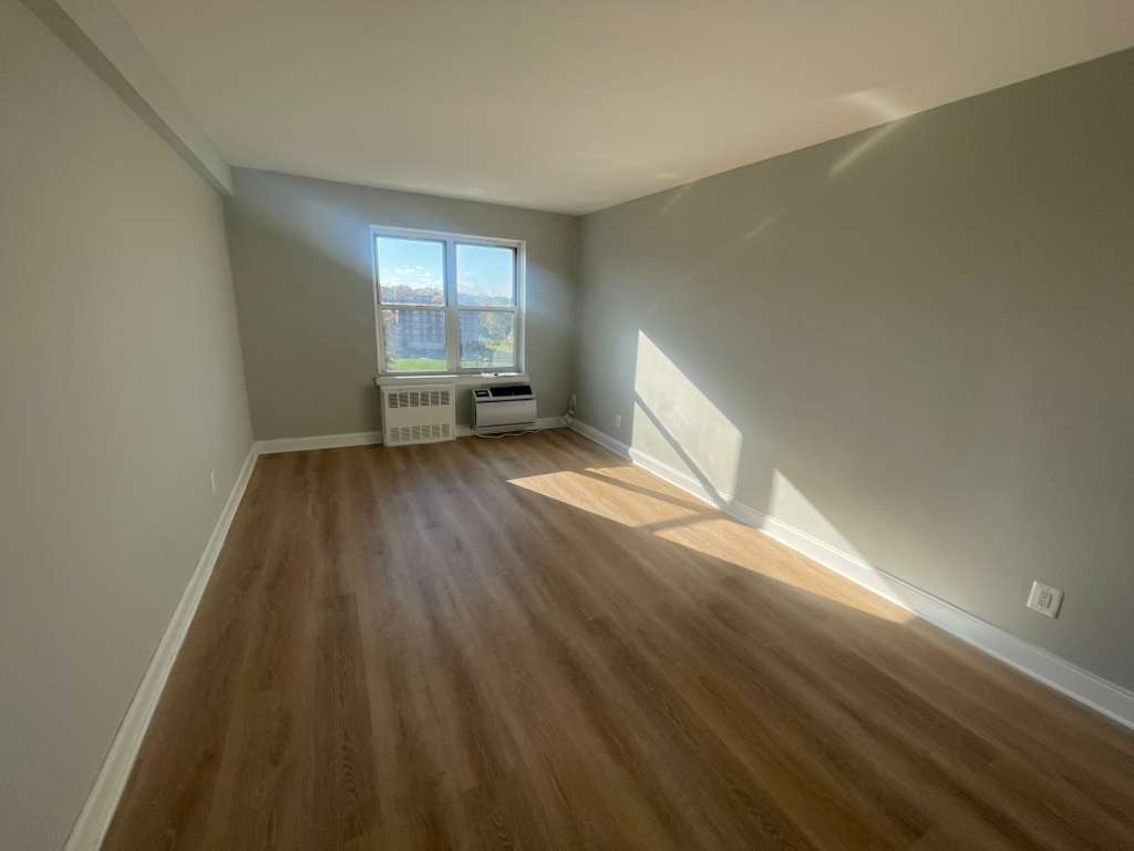 Apartment Bell Blvd  Queens, NY 11360, MLS-RD5502-18