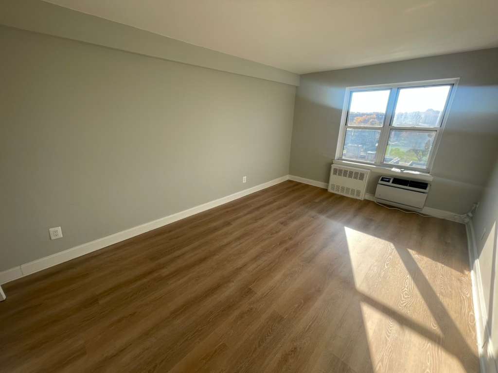 Apartment Bell Blvd  Queens, NY 11360, MLS-RD5502-19