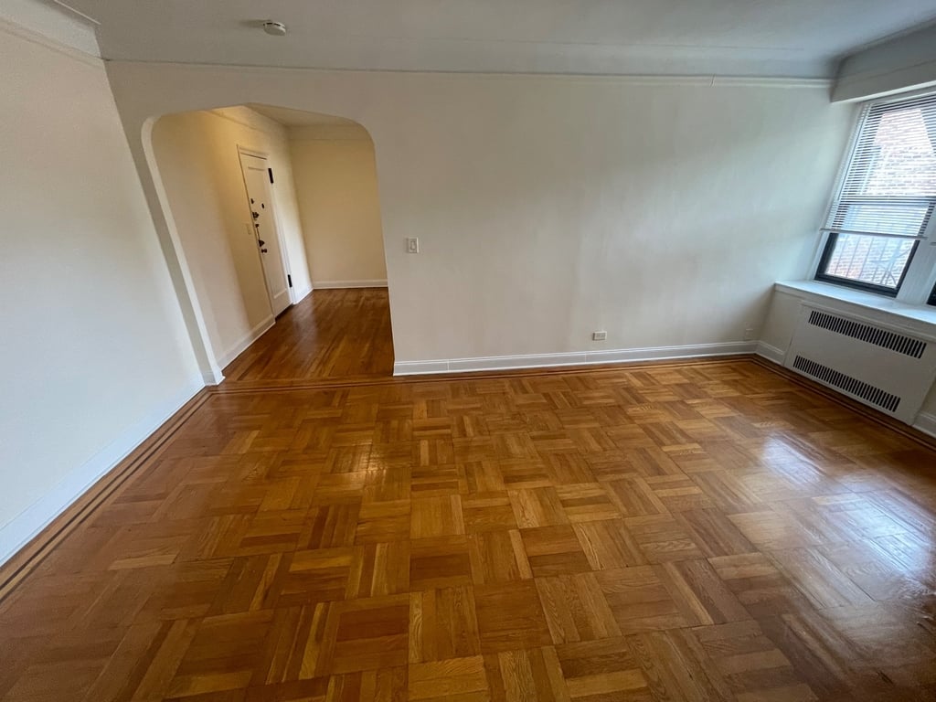 Apartment Highland Avenue Queens, NY 11432, MLS-RD5517-15