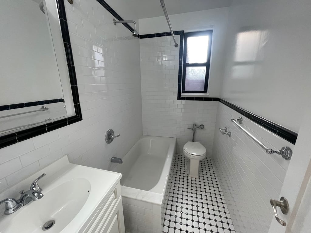 Apartment 167th Street  Queens, NY 11358, MLS-RD5518-17