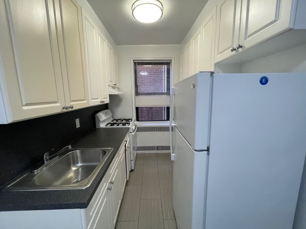Apartment 167th Street Queens, NY 11358, MLS-RD5519-16