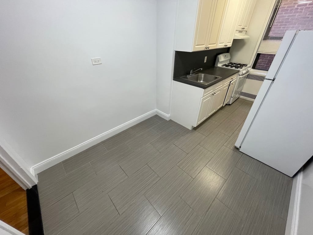 Apartment 167th Street Queens, NY 11358, MLS-RD5519-18