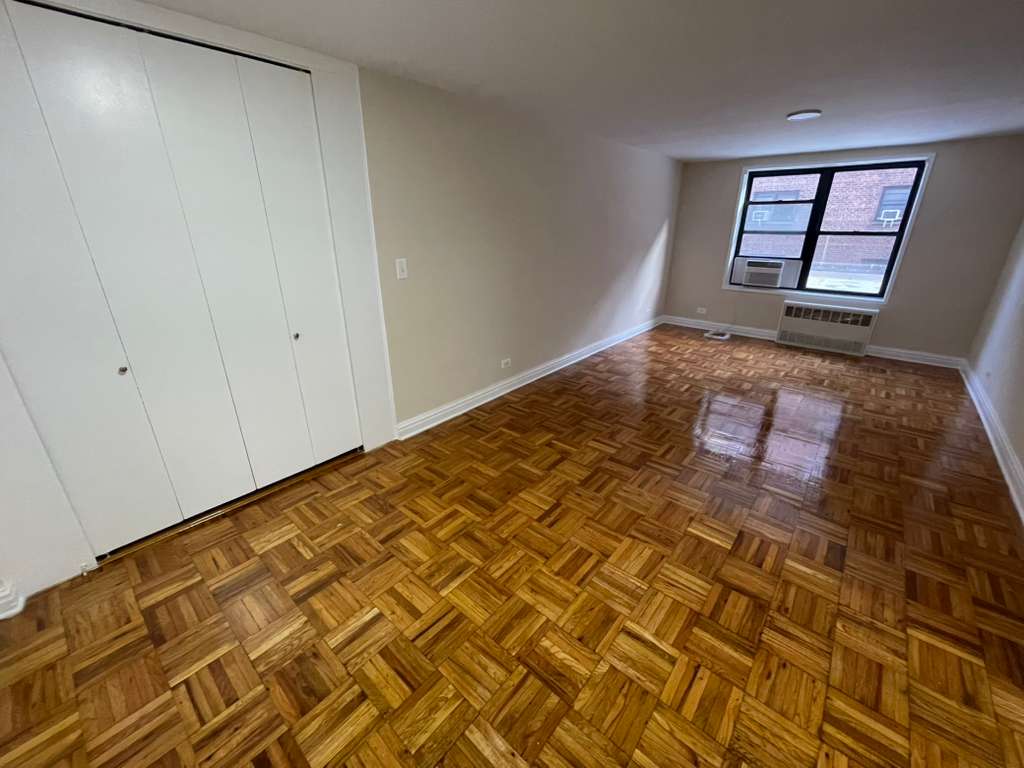Apartment 67th Avenue  Queens, NY 11375, MLS-RD5522-7